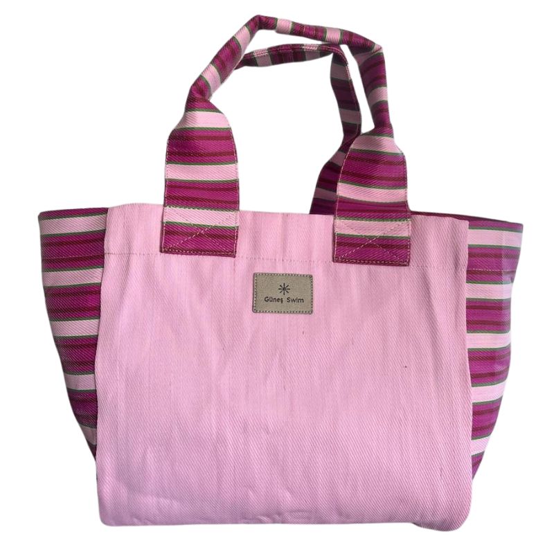 Gunes swim bundle tote beach bag in Gummy Pink.