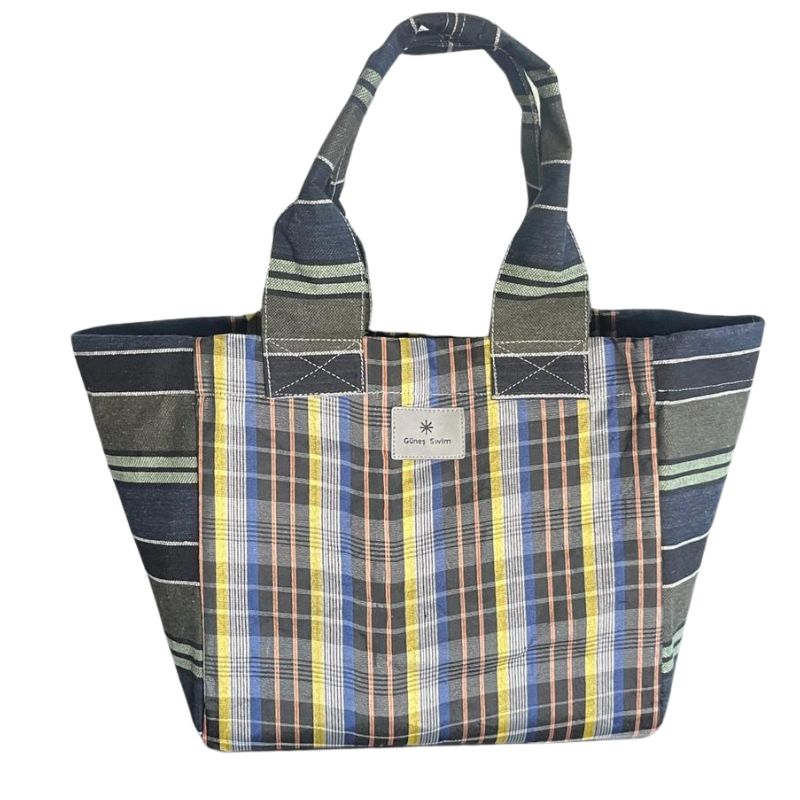 Gunes swim bundle tote beach bag in Quiet Shade.