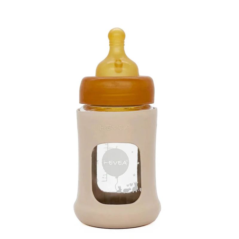 Hevea wide neck baby glass bottle with rubber sleeve and teat - 150ml - Sand.