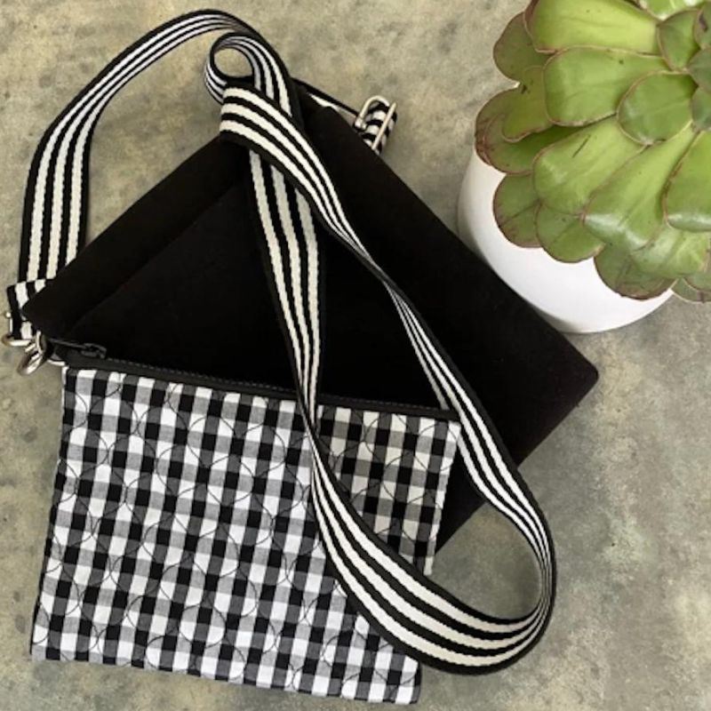 Love Friday Cross Body Bag - water bottle bag - Black.