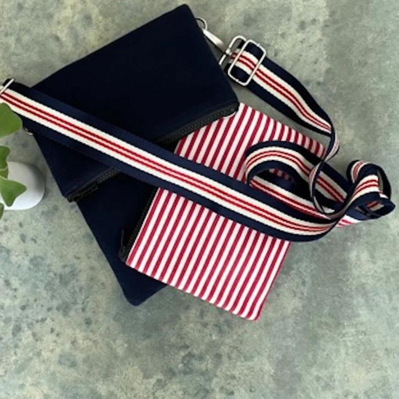 Love Friday Cross Body Bag - water bottle bag - Navy.