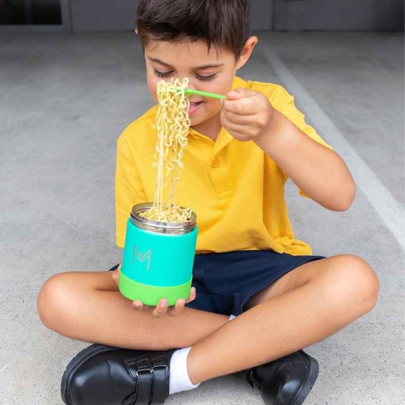    MontiiCo-insulated-food-jar-thermos-400ml-boy-with-noodles
